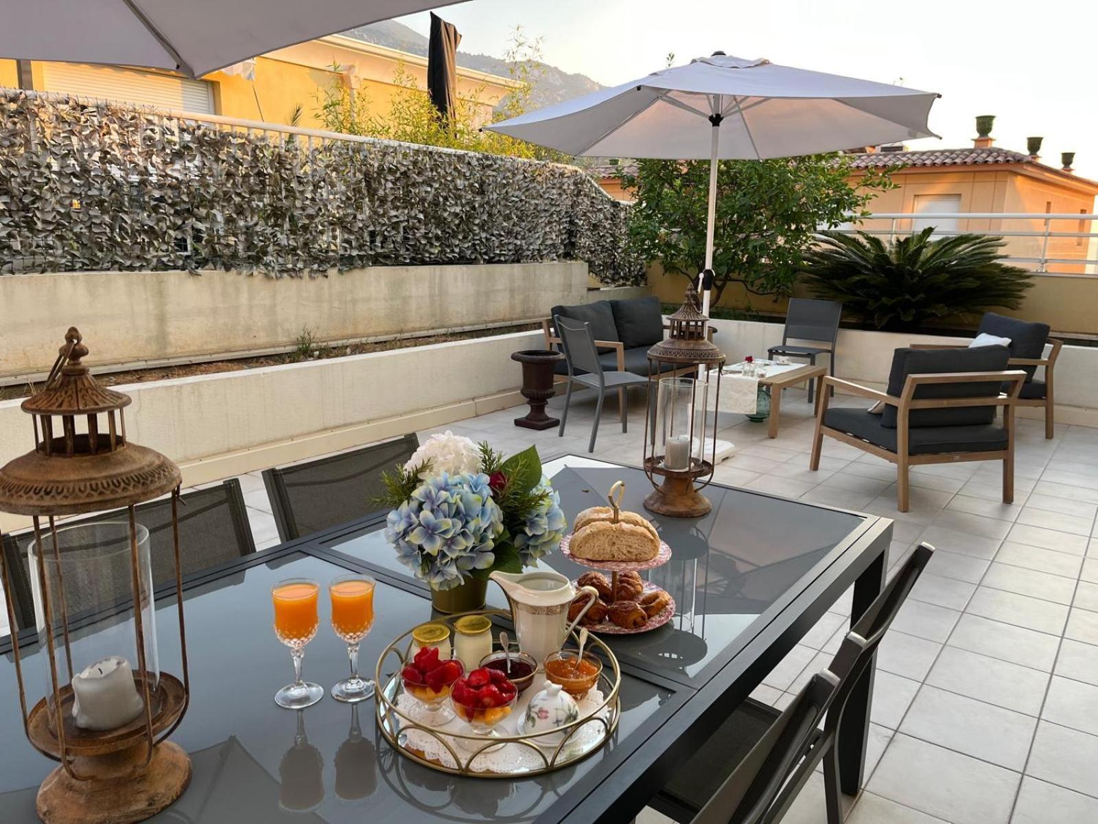 Grace & Breakfast Bed and Breakfast Beausoleil Exteriör bild